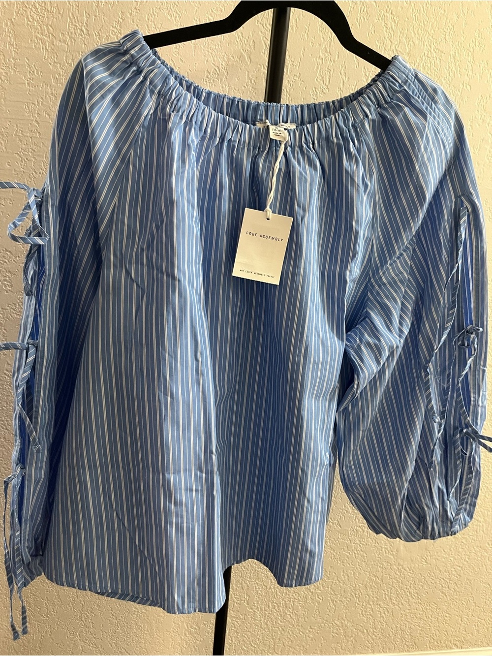 Frer assembly-Blue Striped Off-Shoulder Tie-Sleeve Top size -xl